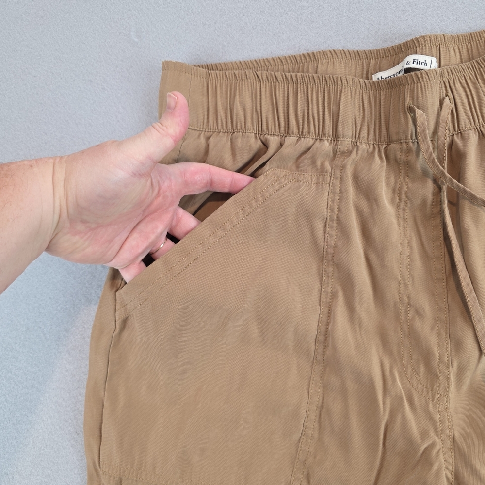 Abercrombie & Fitch Lightweight Modal Joggers‎ Pants Beach Boho Summer Lg SHORT - Picture 3 of 10